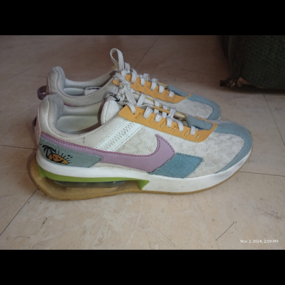 Women's Multicolor Sneakers